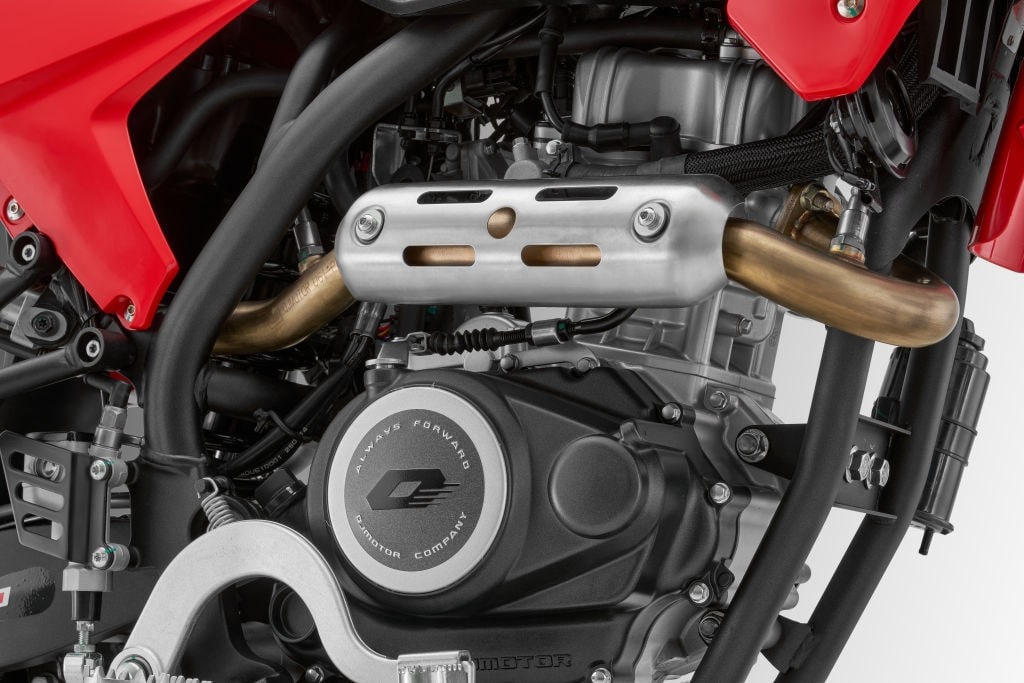 QJ Motor COV 125: arriva la motard da 15 CV a 3.190 euro